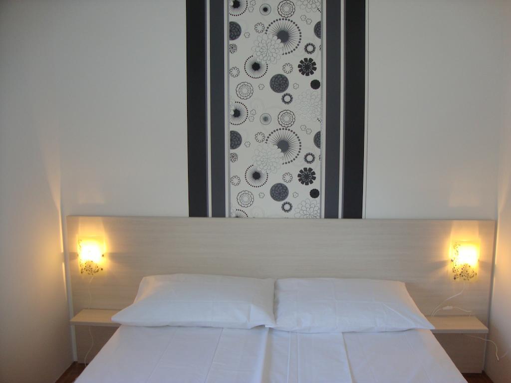Apartments Marina فوديس المظهر الخارجي الصورة
