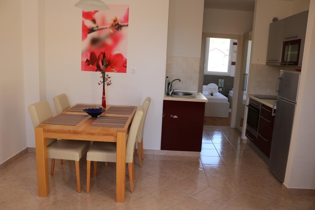 Apartments Marina فوديس المظهر الخارجي الصورة